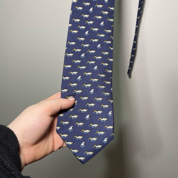 Brooks Brothers Men's Navy swimming ducks print 100% silk career office neck tie - Picture 2 of 7
